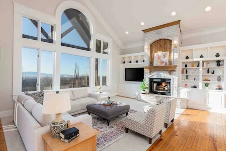 Farmington Oasis-Views, Space & Comfort 1.25 acres