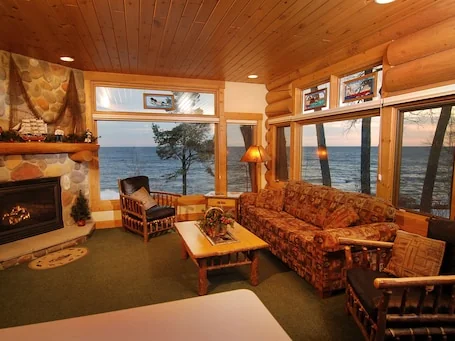 Grand Superior Lodge