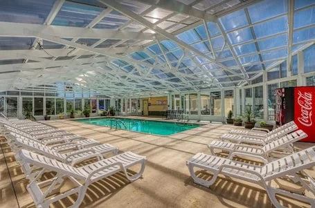 Great Pigeon Forge location and price! 3bd 2ba with indoor/outdoor pool