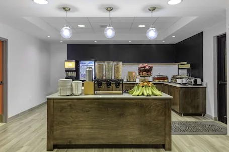 Hampton Inn Sarasota – I-75 Bee Ridge