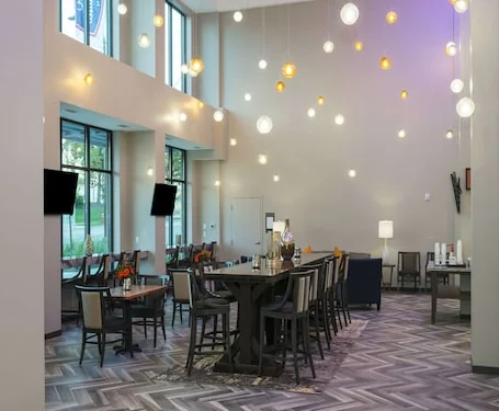 Hampton Inn & Suites Minneapolis University Area