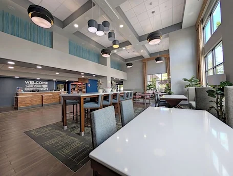 Hampton Inn & Suites Tacoma