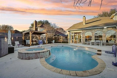 ❤ Heated pool, Private Gym, Gaming room & Pizza oven-Your perfect Vacation ❤