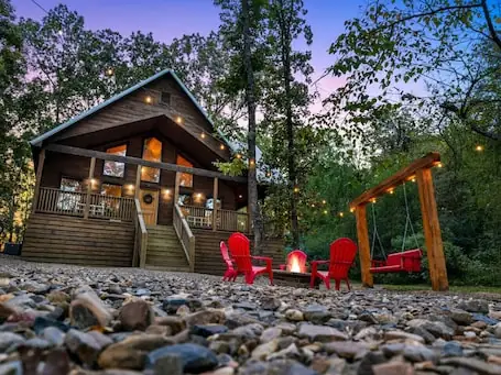 Hey There Delilah · Romantic Honeymoon Haven with Private Hot Tub and King Suite