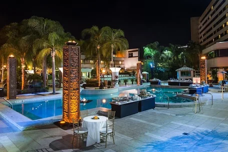 Hilton Orlando Lake Buena Vista – Disney Springs® Area