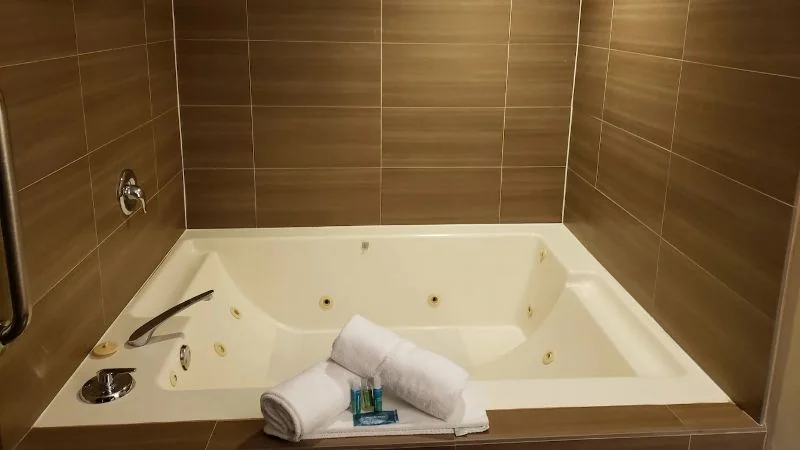 Holiday Inn Express Bakersfield, an IHG Hotel