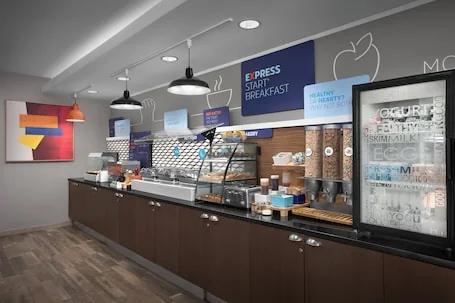 Holiday Inn Express Fargo-West Acres by IHG