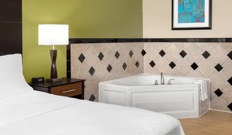 Holiday Inn Express Hotel & Suites Edmond