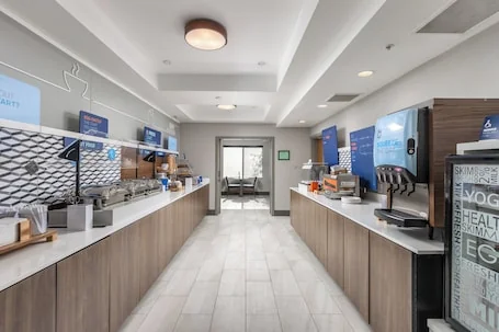 Holiday Inn Express Hotel & Suites Vancouver Mall by IHG
