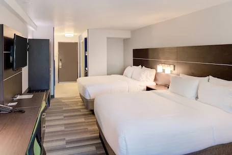 Holiday Inn Express Newberg – Wine Country by IHG