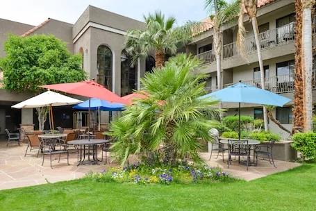 Holiday Inn Express Palm-Desert by IHG