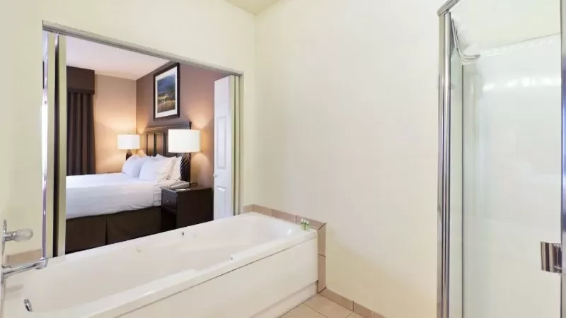 Holiday Inn Express Show Low, an IHG Hotel