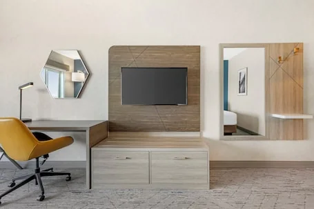 Holiday Inn Express & Suites Astoria by IHG