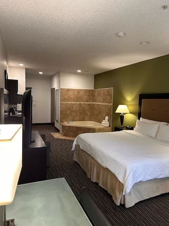 Holiday Inn Express & Suites Chicago-Deerfield/Lincolnshire by IHG