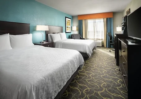 Holiday Inn Express & Suites DFW – Grapevine by IHG