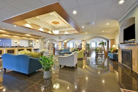 Holiday Inn Express & Suites Tacoma South – Lakewood by IHG