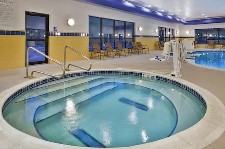 Holiday Inn Express & Suites Washington – Meadow Lands by IHG