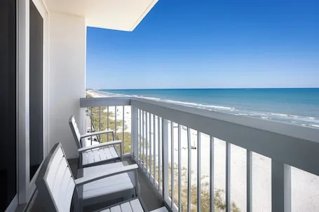 Holiday Inn Resort Oceanfront at Surfside Beach by IHG
