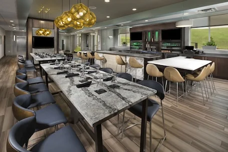 Holiday Inn & Suites Arden – Asheville Airport by IHG