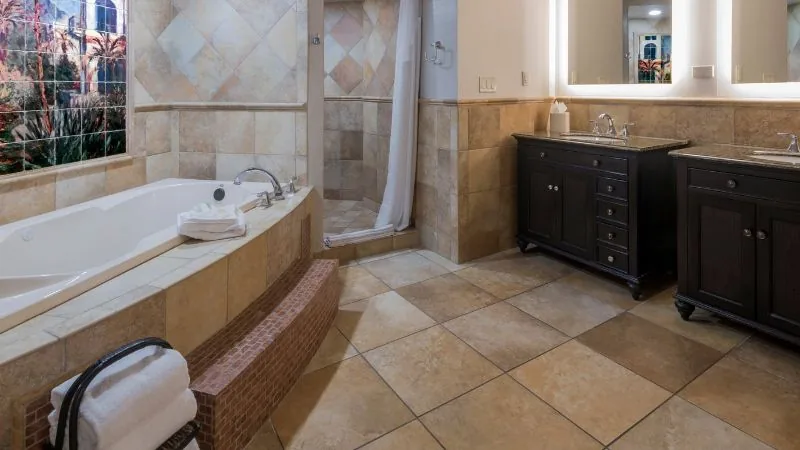 Holiday Inn & Suites Phoenix Airport North by IHG