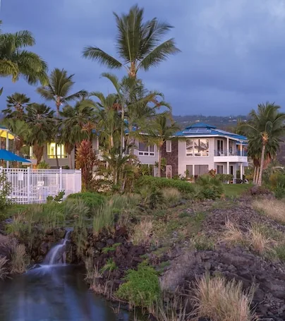 Holua Resort
