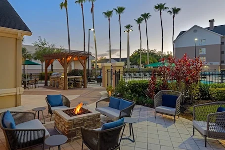 Homewood Suites by Hilton® Orlando-UCF Area
