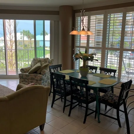 Indies 110 | 3BR/3BA Gulf-View Condo | Sleeps 8 | Beautifully Updated