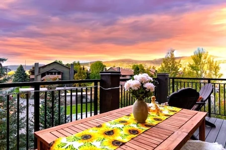 KBM Resorts Crestview Condos Spacious Condo Near Olympic Park With gas Fireplace, Year-round Pool, hot Tub, City Wide Shuttle Access. Cvc-308b