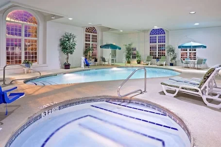 La Quinta Inn & Suites by Wyndham Cleveland Macedonia
