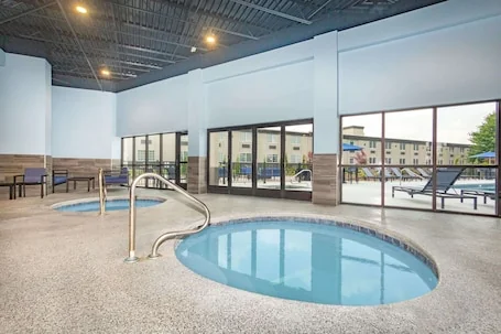 La Quinta Inn & Suites by Wyndham Joplin
