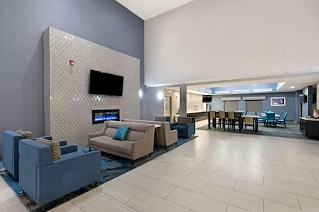 La Quinta Inn & Suites by Wyndham Phoenix I-10 West