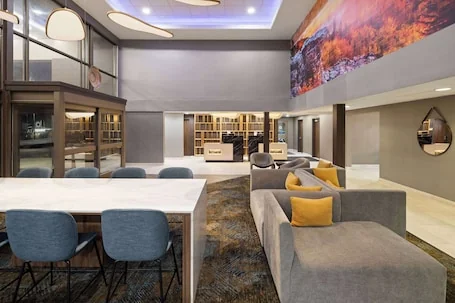 La Quinta Inn & Suites by Wyndham Yakima Downtown
