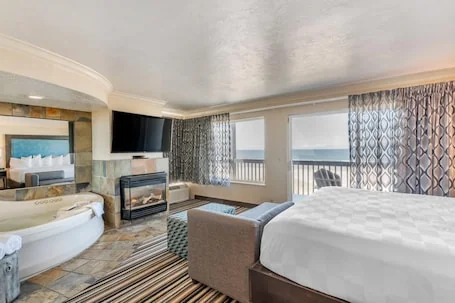 Lincoln Sands Oceanfront Resort, an Ascend Collection Hotel