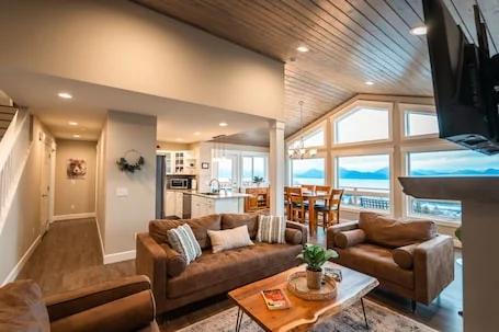 Little Bayview Oasis