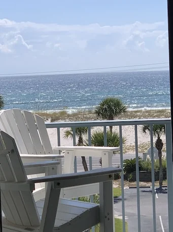 …Lovely 416A…..best balcony breeze on the beach!