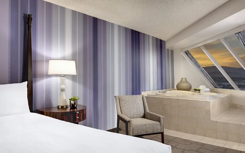 Luxor Hotel & Casino