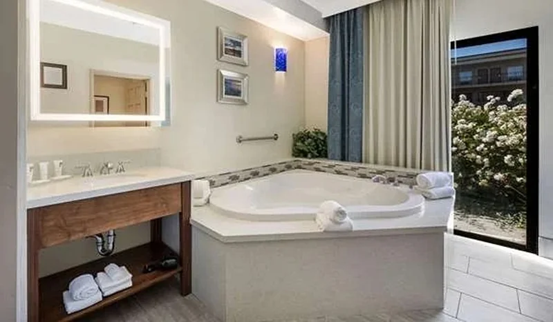 MainStay Suites Orange County John Wayne Airport