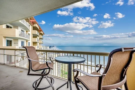 Margate 2704 Oceanfront w/Pool & Beach