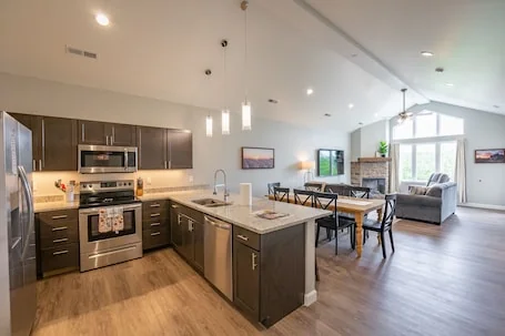 NEW BUILD! 3BR/3BA Condo ~ Resort Amenities ~ FREE TICKETS INCLUDED! (FHG-308)