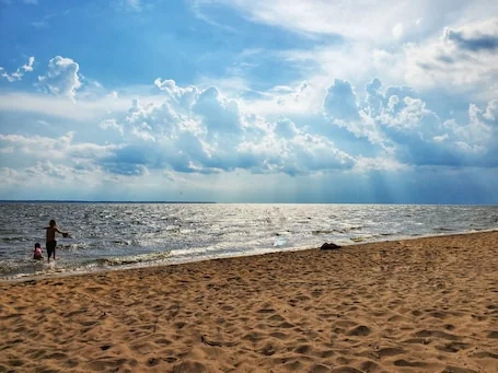 OBX Beach Xanadu – .7 miles to the beach plus HOTTUB! 🏖🏄‍♀️👙🩳🩱🩴🕶🏌‍♂️🚲