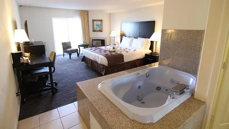 Pacifica Beach Hotel