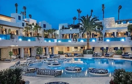 Palms Place – Strip View – High floor