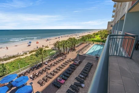 Paradise 302 Renovate Oceanfront indoor pool/Beach
