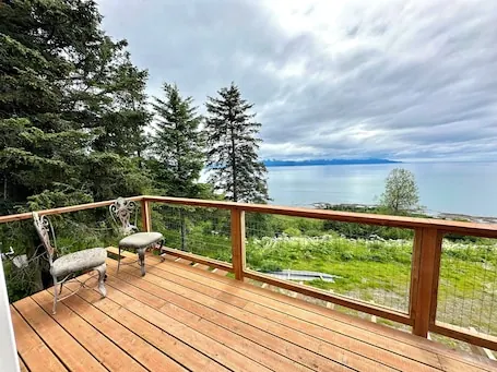 Paradise Suites Bear Den