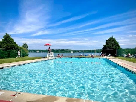 Pine Hollow w/HotTub · Fireplace · Games · KingBed · Pet Friendly · Hiking