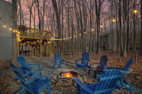 Poconos Family Retreat: Hot Tub/Fire Pit/Lake/Ski