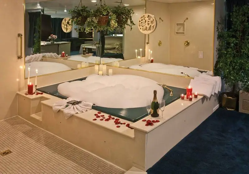Postmarc Hotel and Spa Suites
