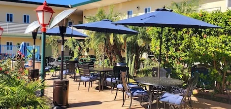 Quality Inn & Suites Anaheim At The Park