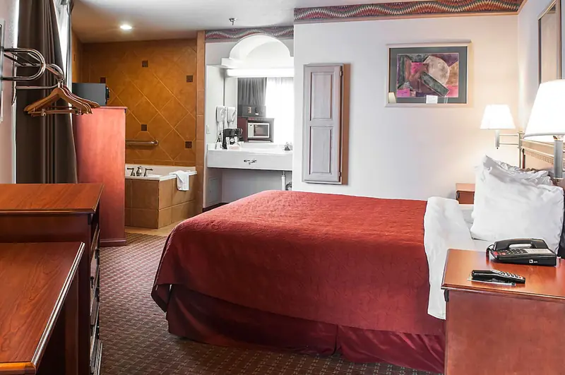 Quality Inn & Suites Las Cruces – University Area