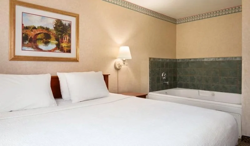 Ramada by Wyndham Kent Seattle Area